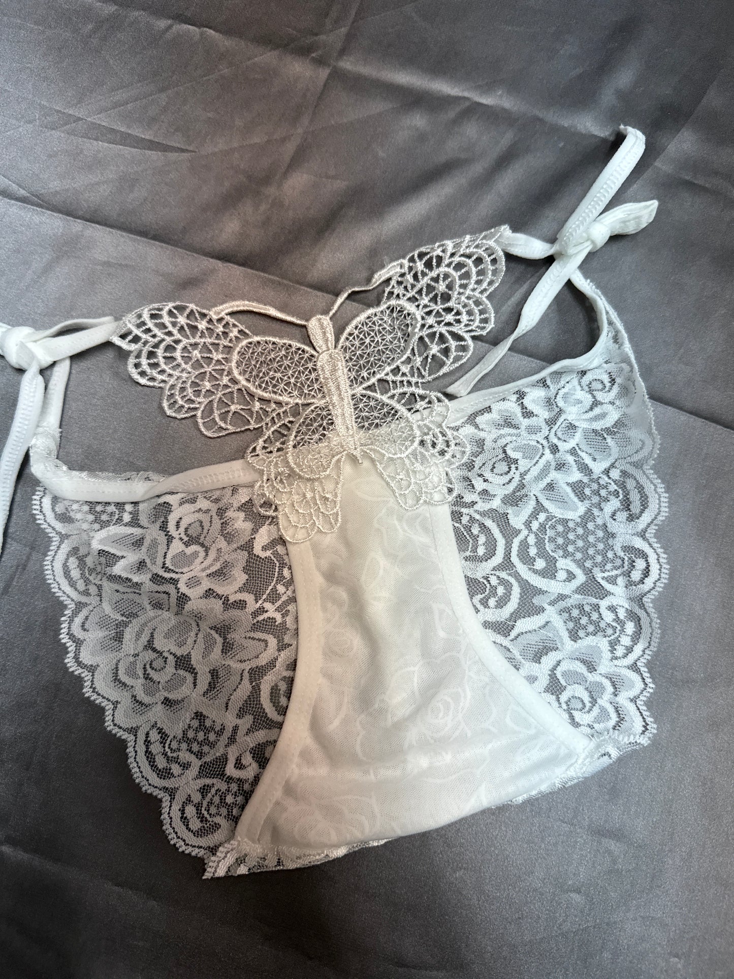 Butterfly Lace Panties v2 (Black/ White) 蝴蝶丁字裤v2 1677