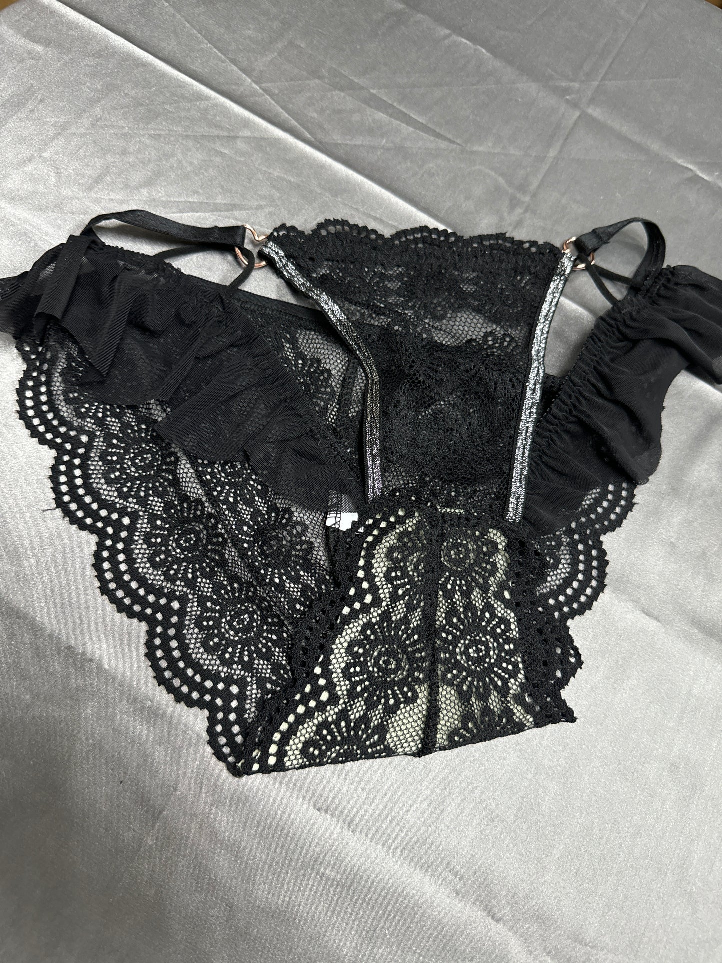 Cinderella Lace Panties (Black/ White) 灰姑娘丁字裤 1678